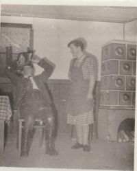 1949 fotos von holzinger